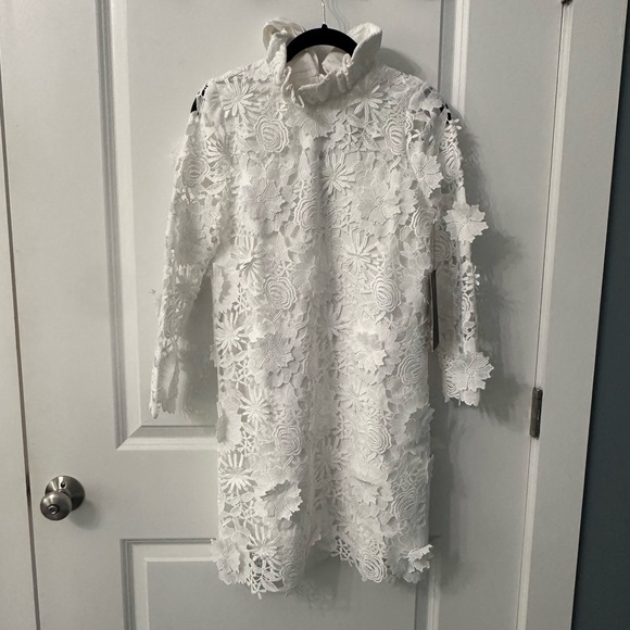 TUCKERNUCK Blanc Guipure Lace Daphne Dress - Picture 8 of 11